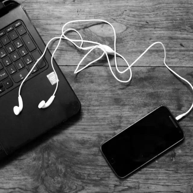 Smartphone with wired earphones