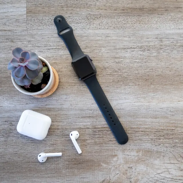 Smart watch and wireless earbuds
