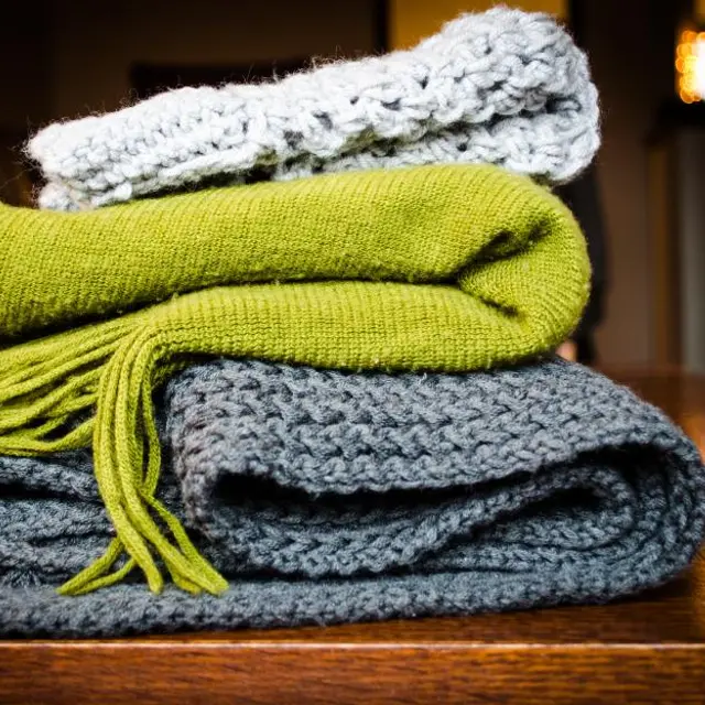 Chunky knit scarf
