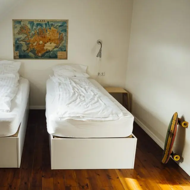 White single beds, set of two