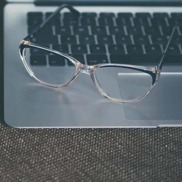 Clear cat-eye frames