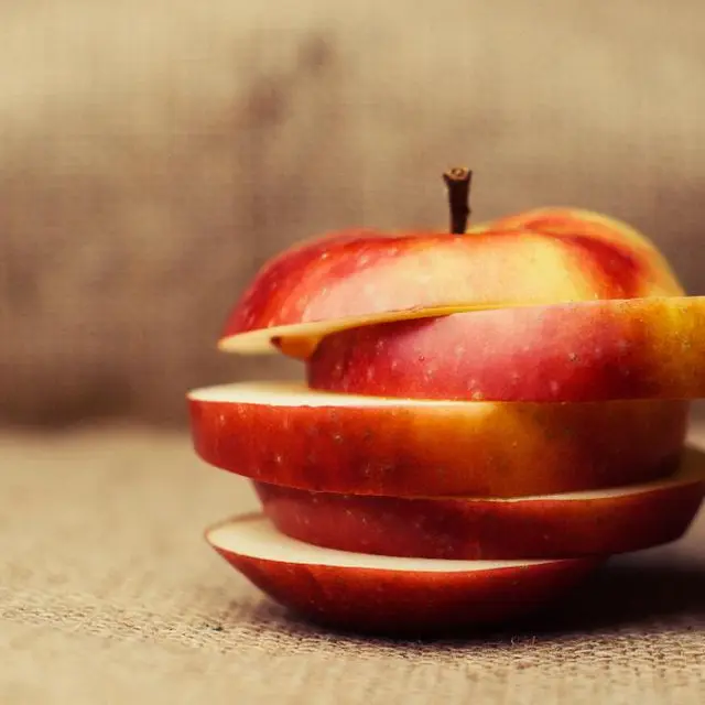 Red apples